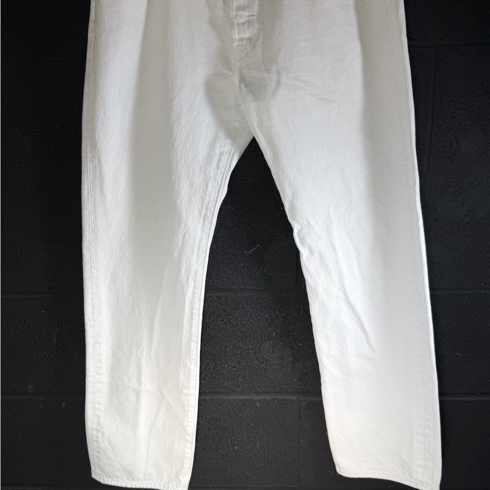Levi's Men's White Straight Jeans - Picture 3 of 16